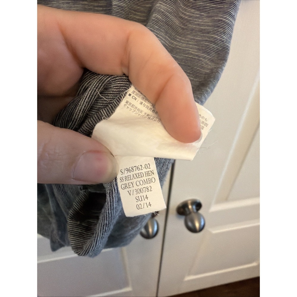 Old Navy Women's Size XL Short Sleeve Relaxed Henley T-shirt Grey Combo Striped - Picture 8 of 8